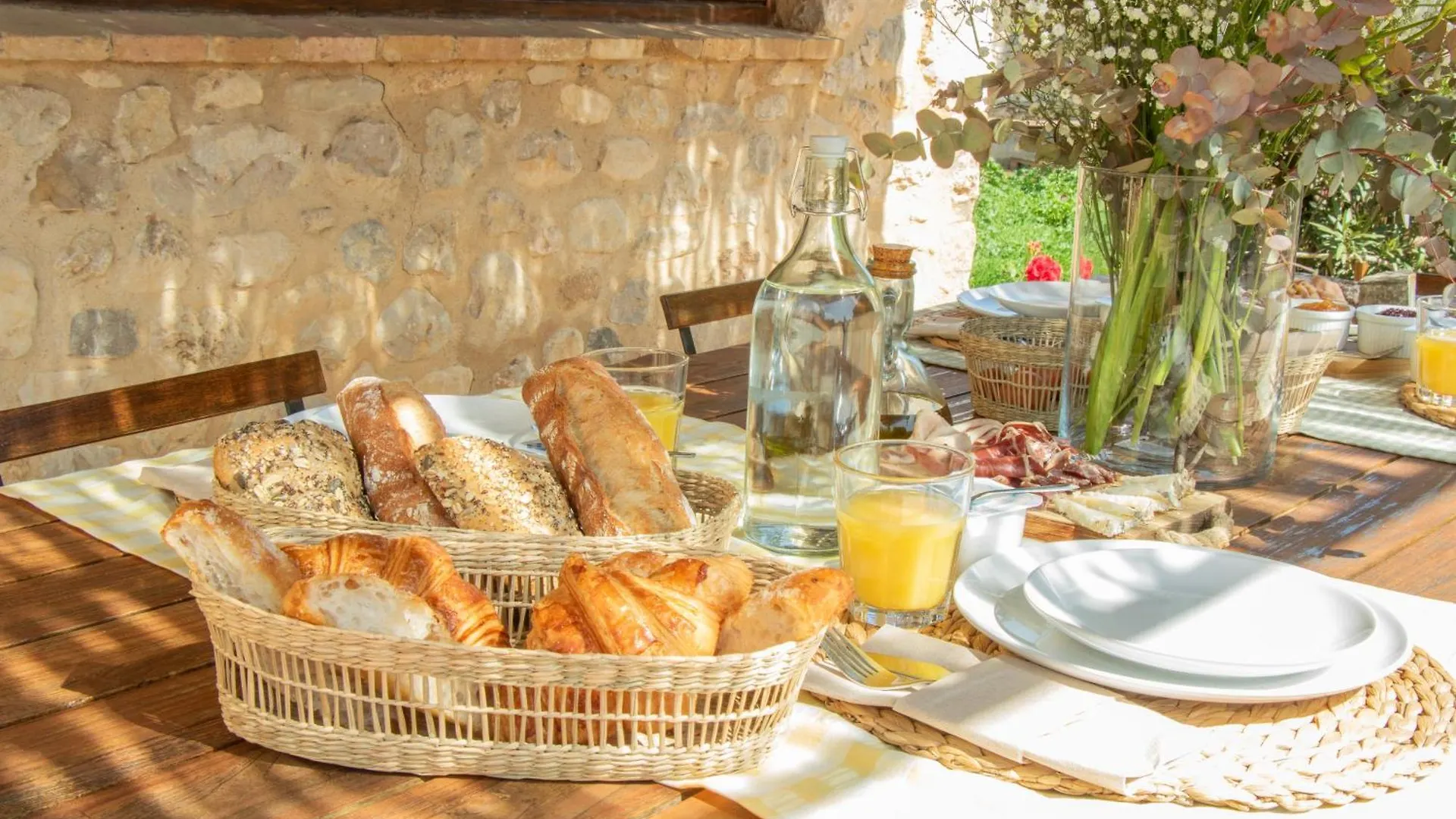 Mas Camins (Adults Only) Bed & Breakfast Avinyonet de Puigventos 0*,