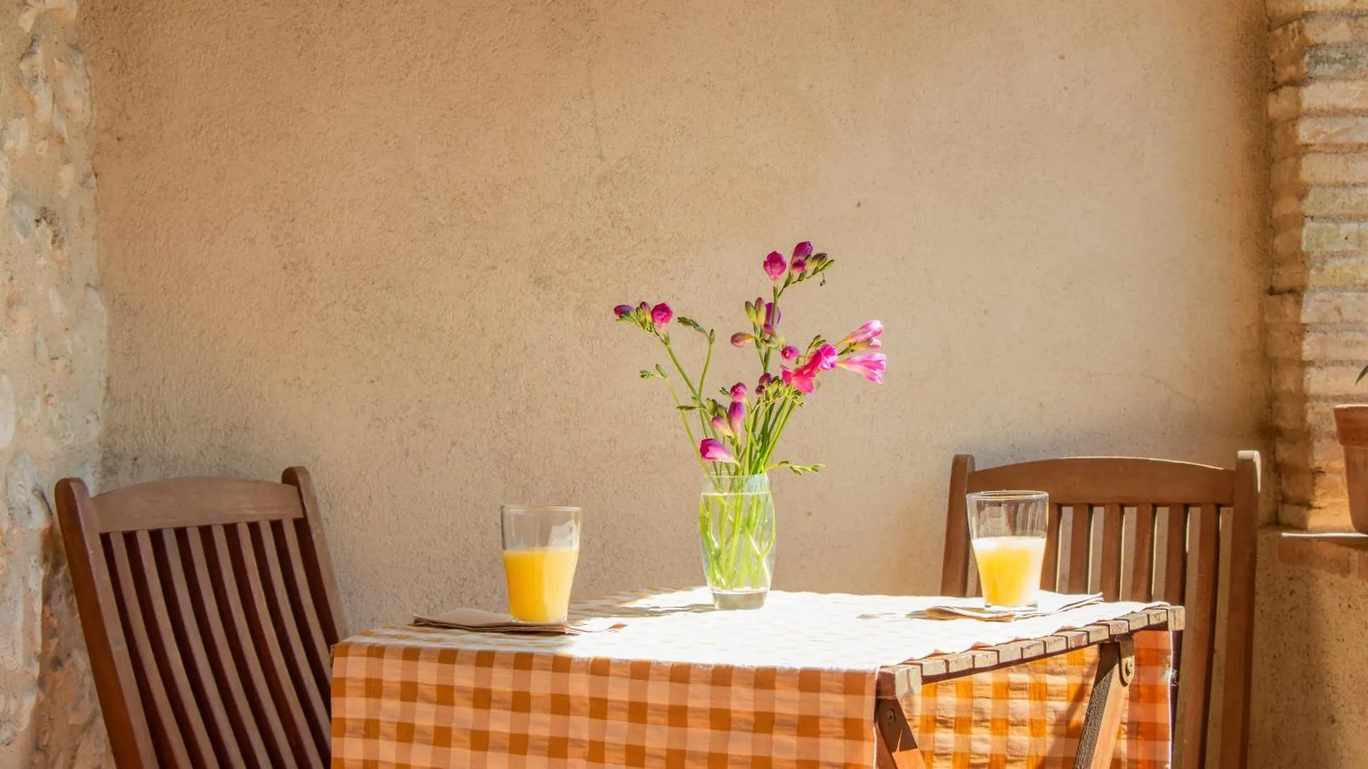 Bed and Breakfast Mas Camins (Adults Only) Avinyonet de Puigventós Frühstückspension