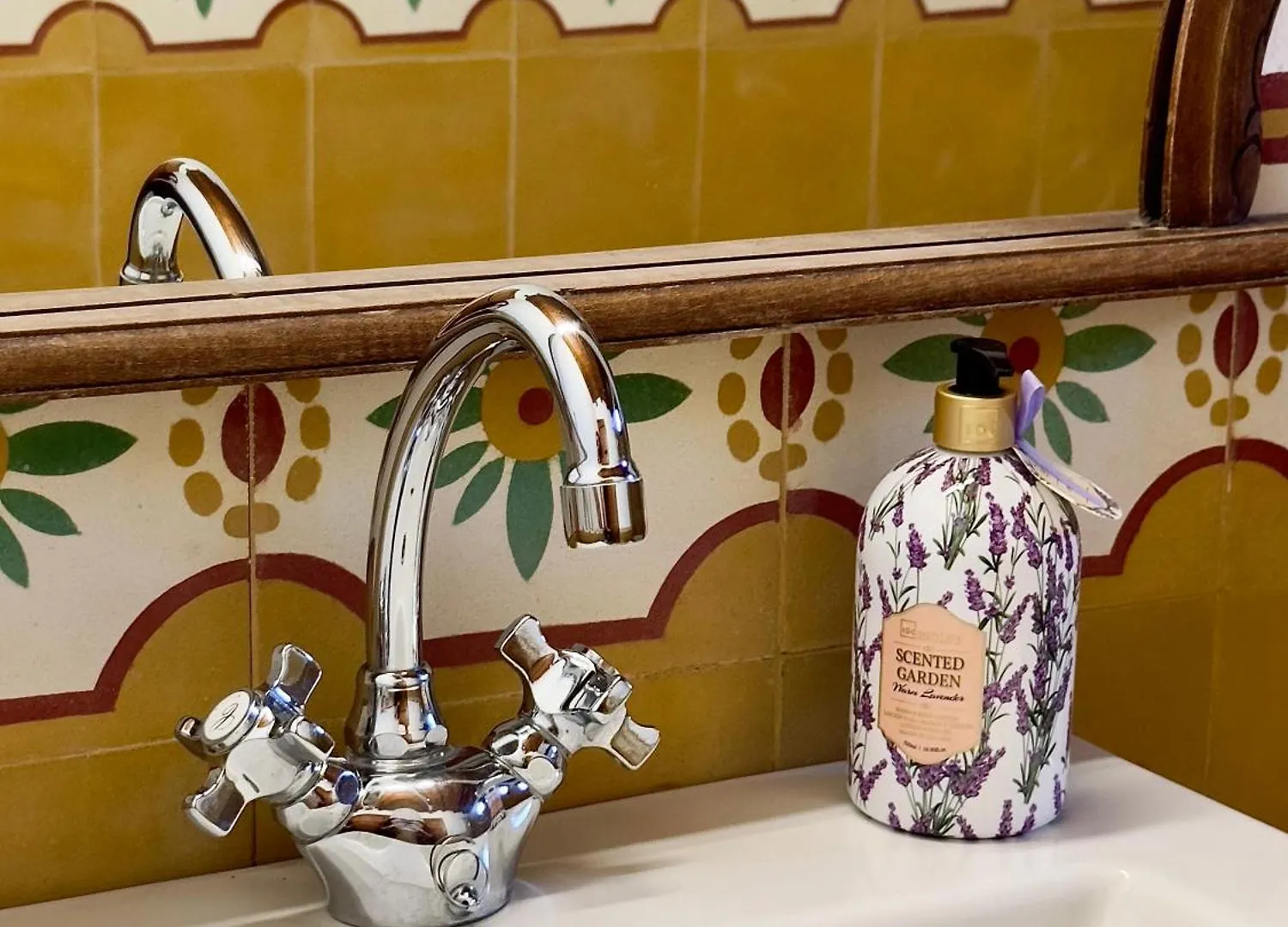 Bed & Breakfast Mas Camins (Adults Only) Bed and Breakfast Avinyonet de Puigventós
