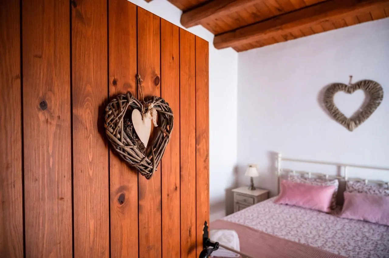 Bed and Breakfast Mas Camins (Adults Only) Avinyonet de Puigventós Frühstückspension