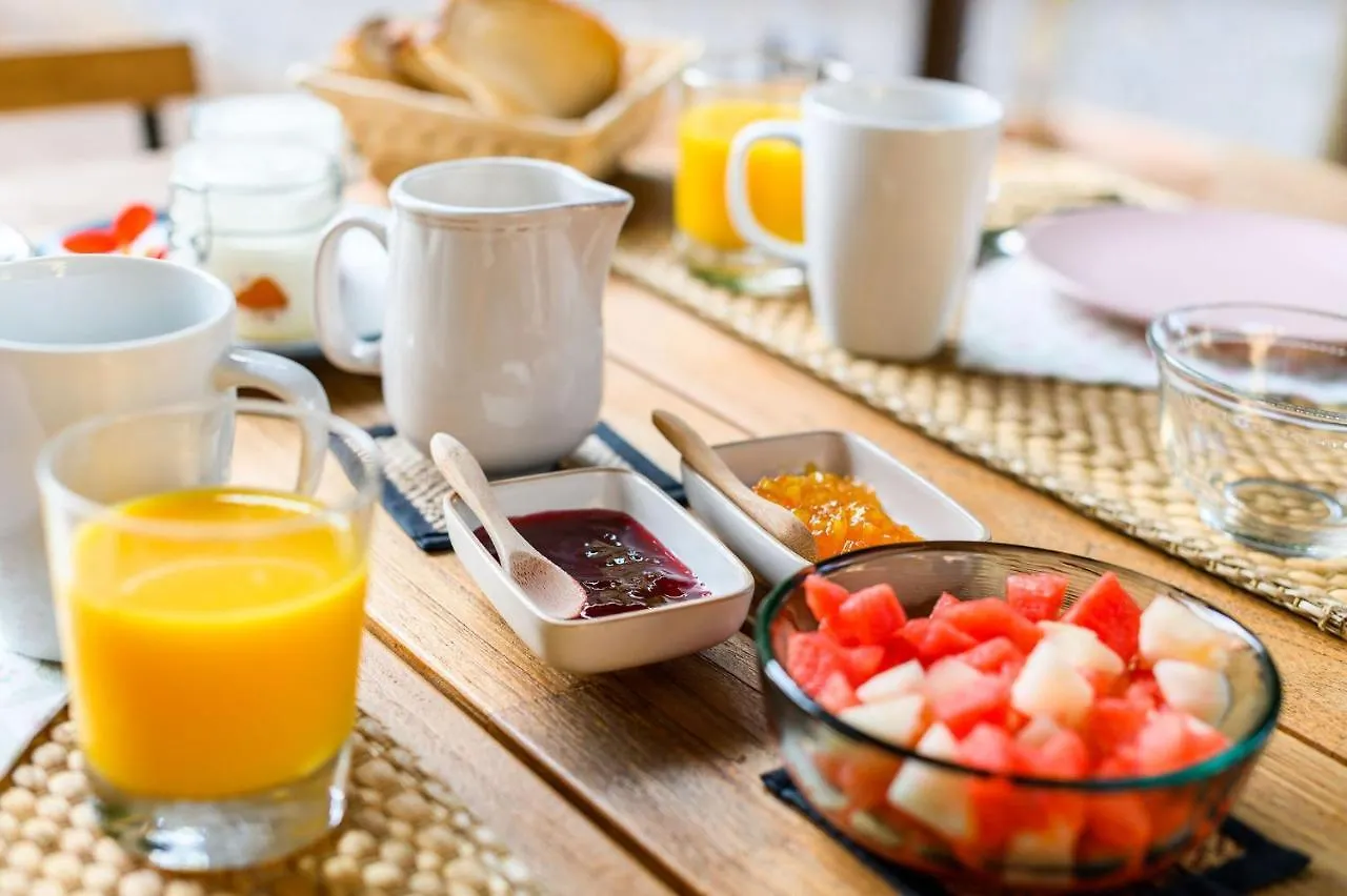 Bed & Breakfast Mas Camins (Adults Only) Bed and Breakfast Avinyonet de Puigventós
